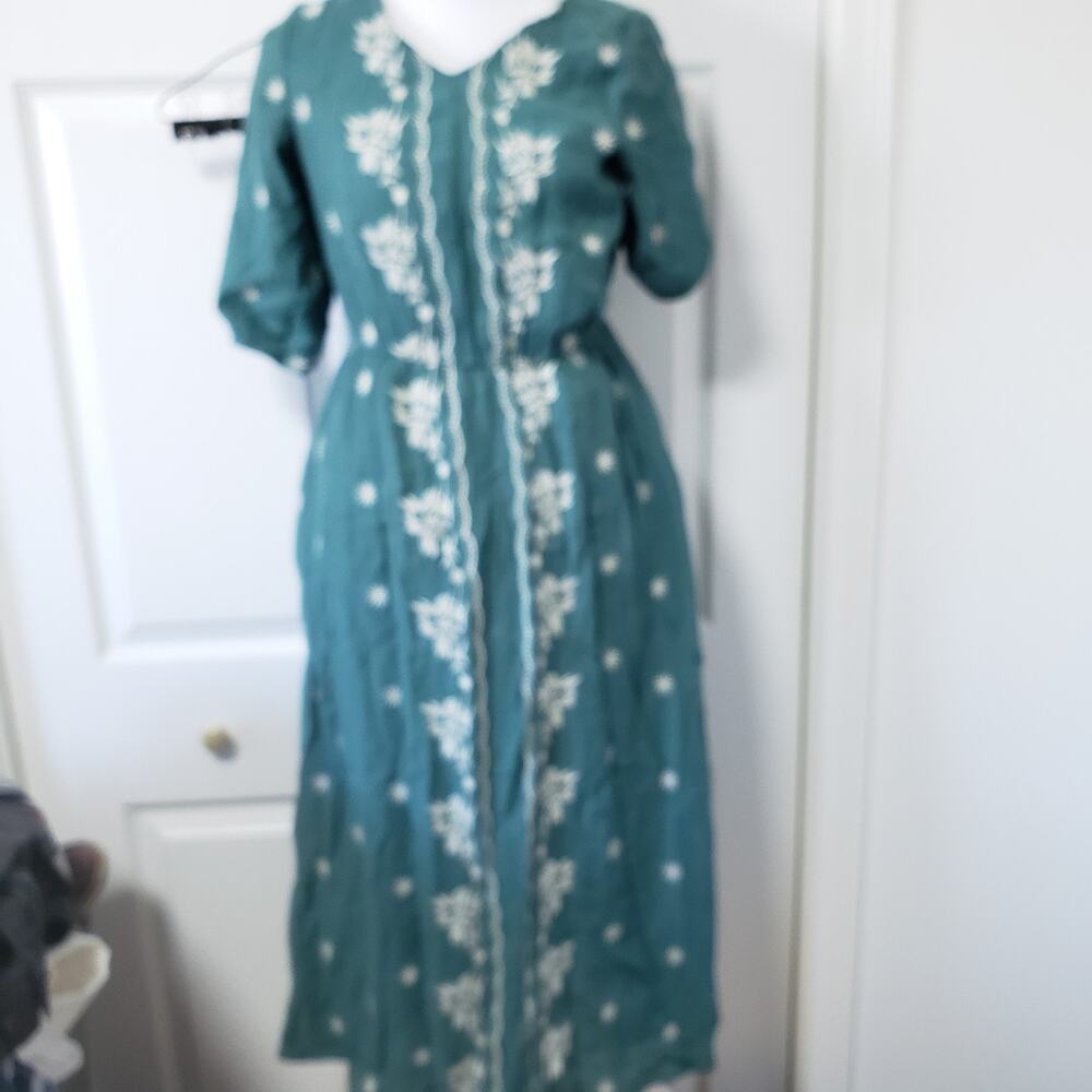 Sweet Salt Women’s Embroidered Midi Dress Sz 4 Modest Cottagecore Floral Pocket
